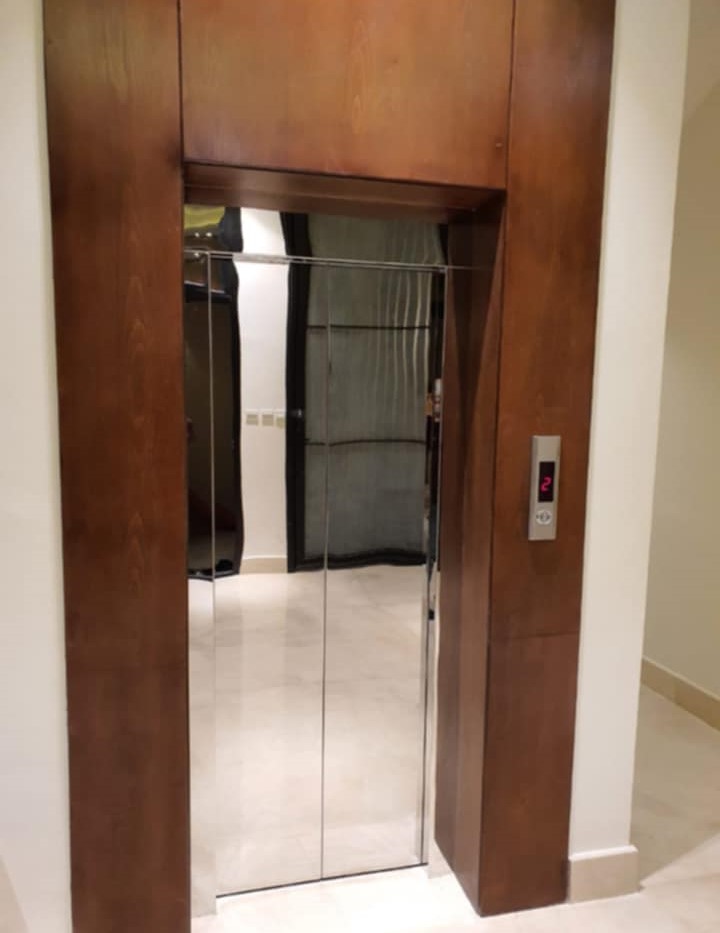 مصعد داخلي