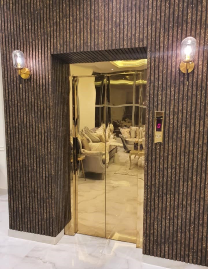 مصاعد حديثة